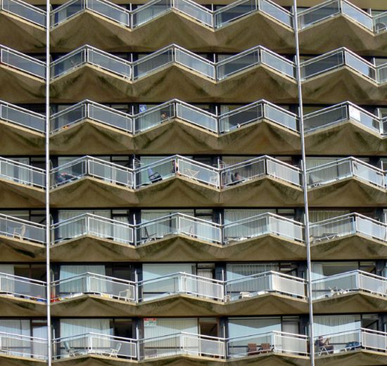 author: paulo rodrigues
title: Flats with a view