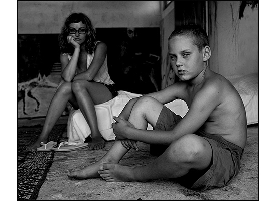 author : Stefan Rohner                    title: familia 2