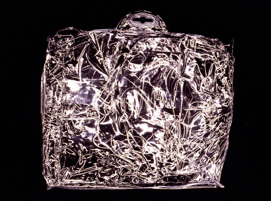autor: Jeremy Webb
t&iacute;tulo: plastic bag with hanging tab