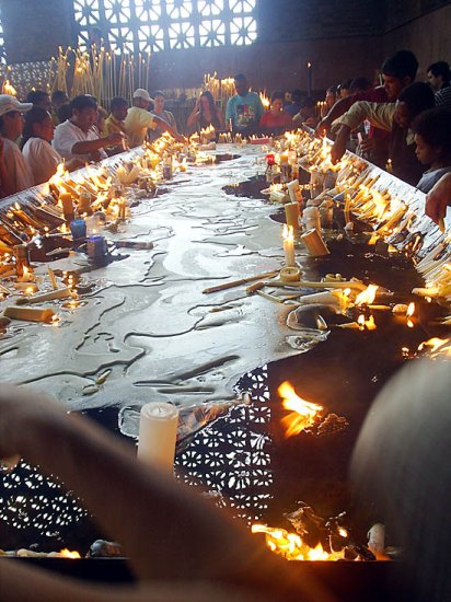 author: paulo rodrigues
title: Velas derretidas