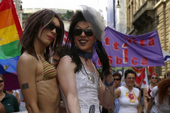 author: paulo rodrigues
title: drag queens